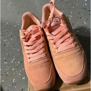 Reebok suede ortholite sneaker